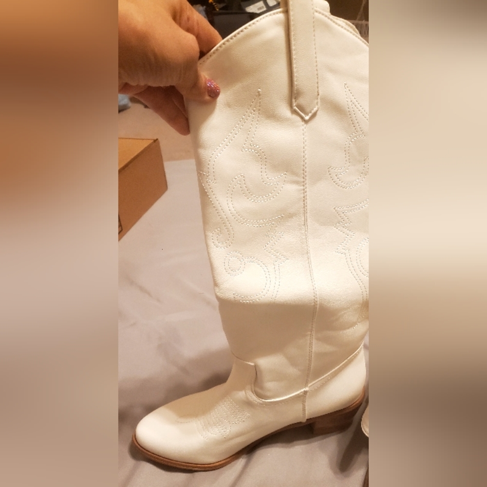 JINPIN Women's White Western Boots